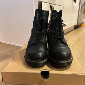 Like New Dr. Martens Clemency Boots Size 9/EU 41 -  leather boots!